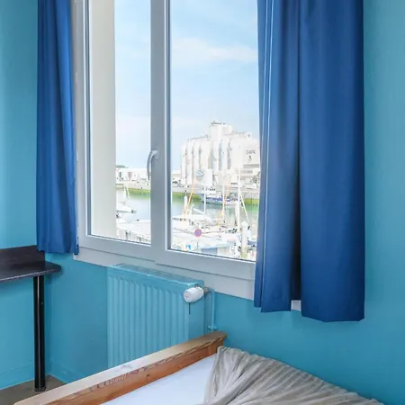 Du Port Hotel
