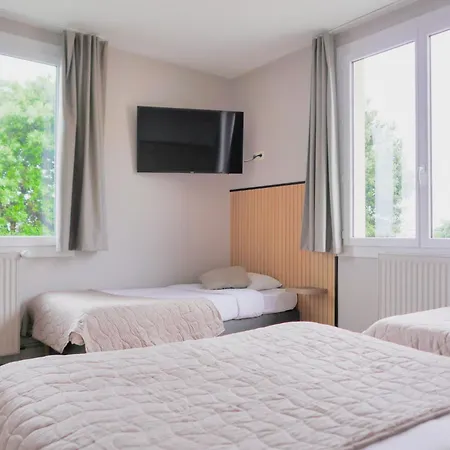 Du Port Hotel 2*