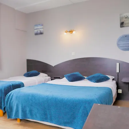 Du Port Hotel