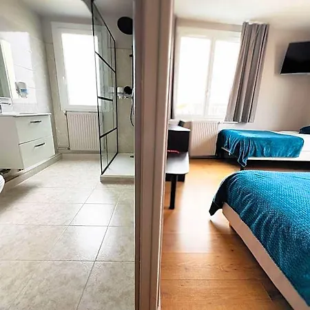 Du Port Hotel 2*